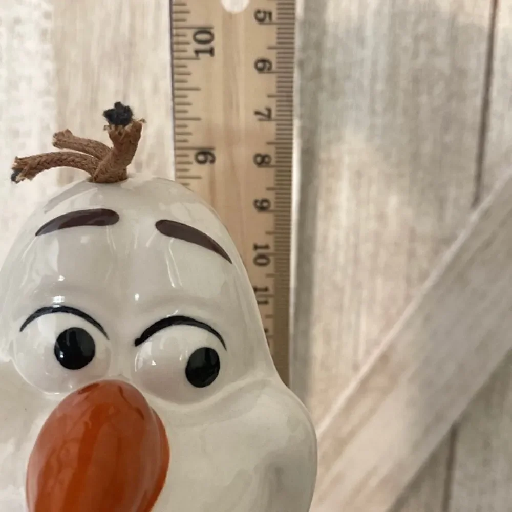 NWT Rae Dunn Disney Frozen Olaf” I lLIKE WARM HUGS”White Black Canister with Lid